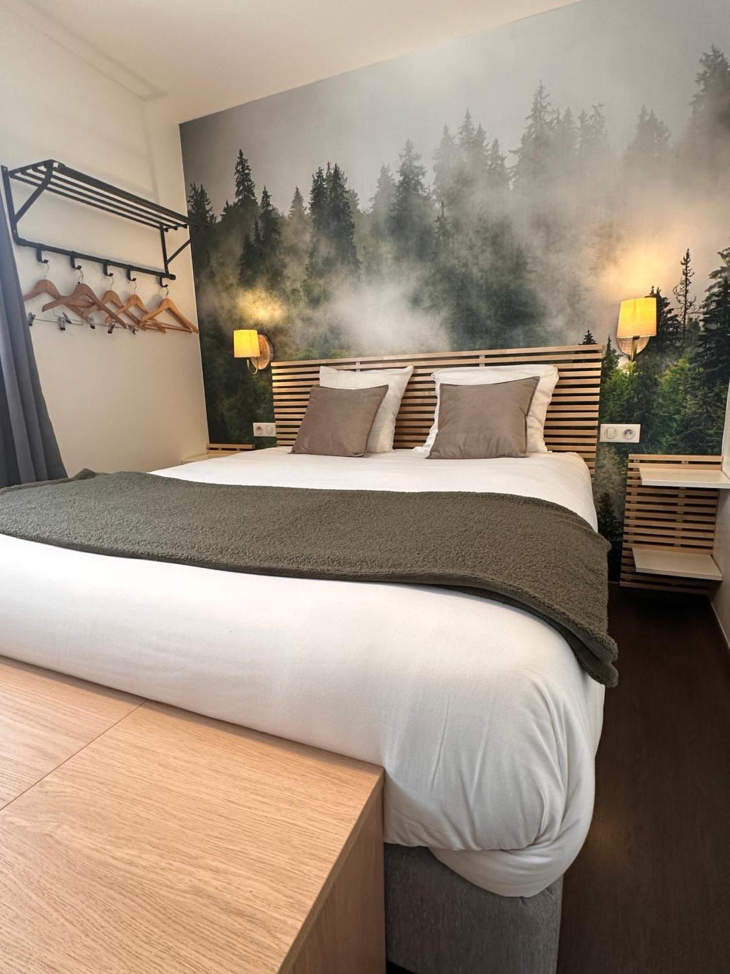 Auberge Du Vieux Lanas Logis Hotel Restaurant Zewnętrze zdjęcie