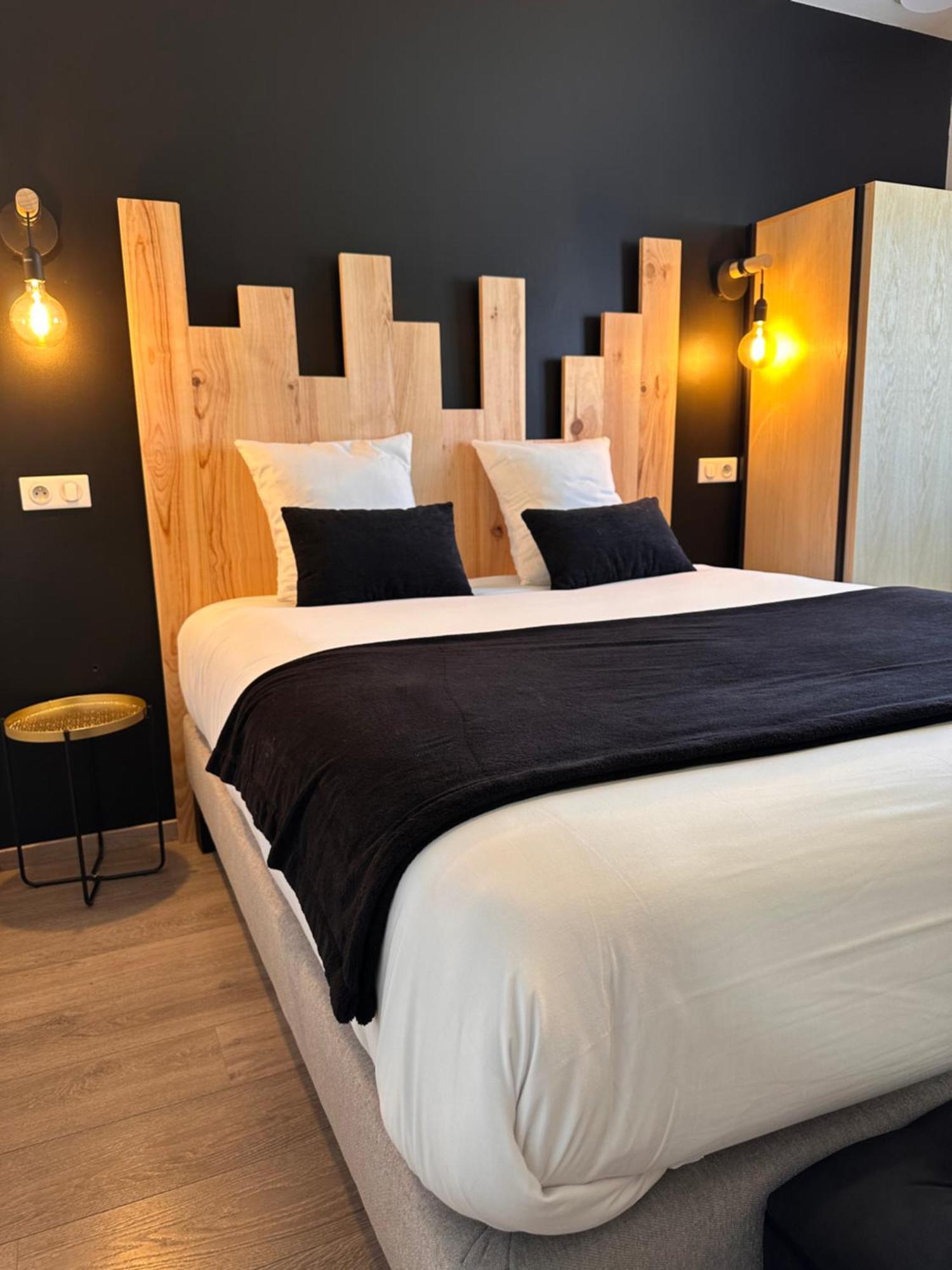 Auberge Du Vieux Lanas Logis Hotel Restaurant Zewnętrze zdjęcie