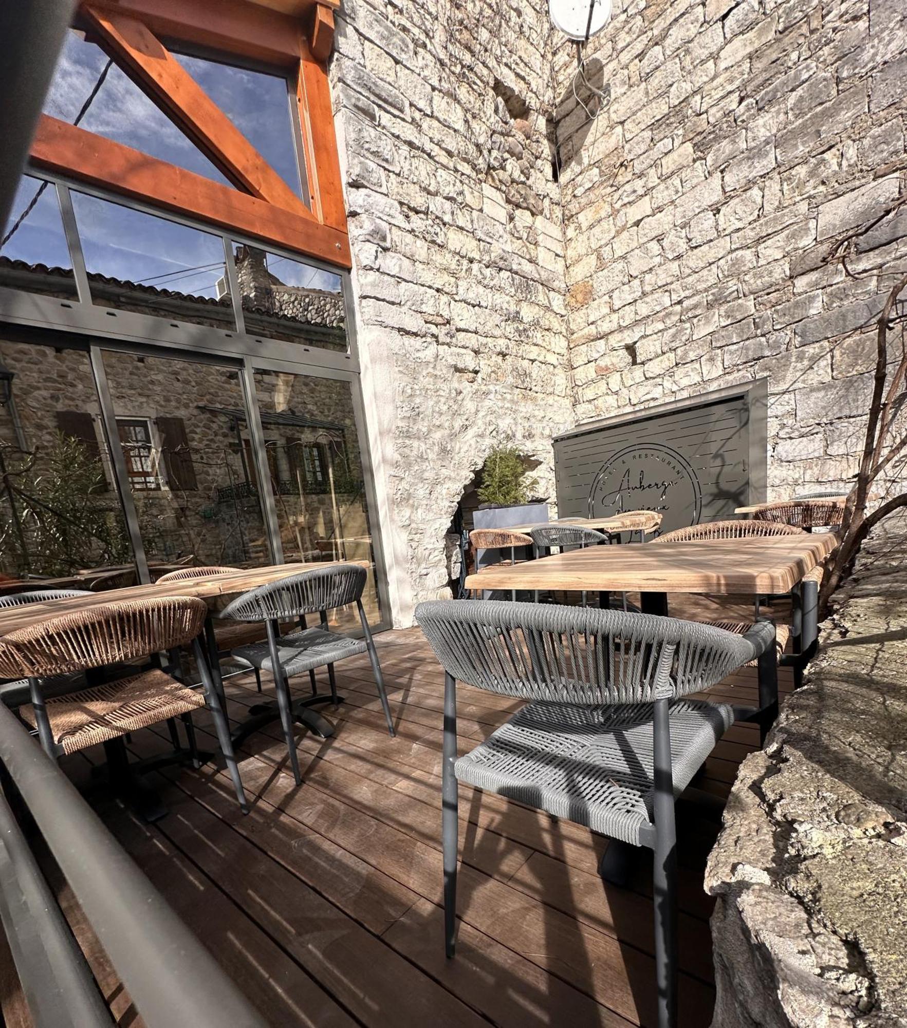 Auberge Du Vieux Lanas Logis Hotel Restaurant Zewnętrze zdjęcie
