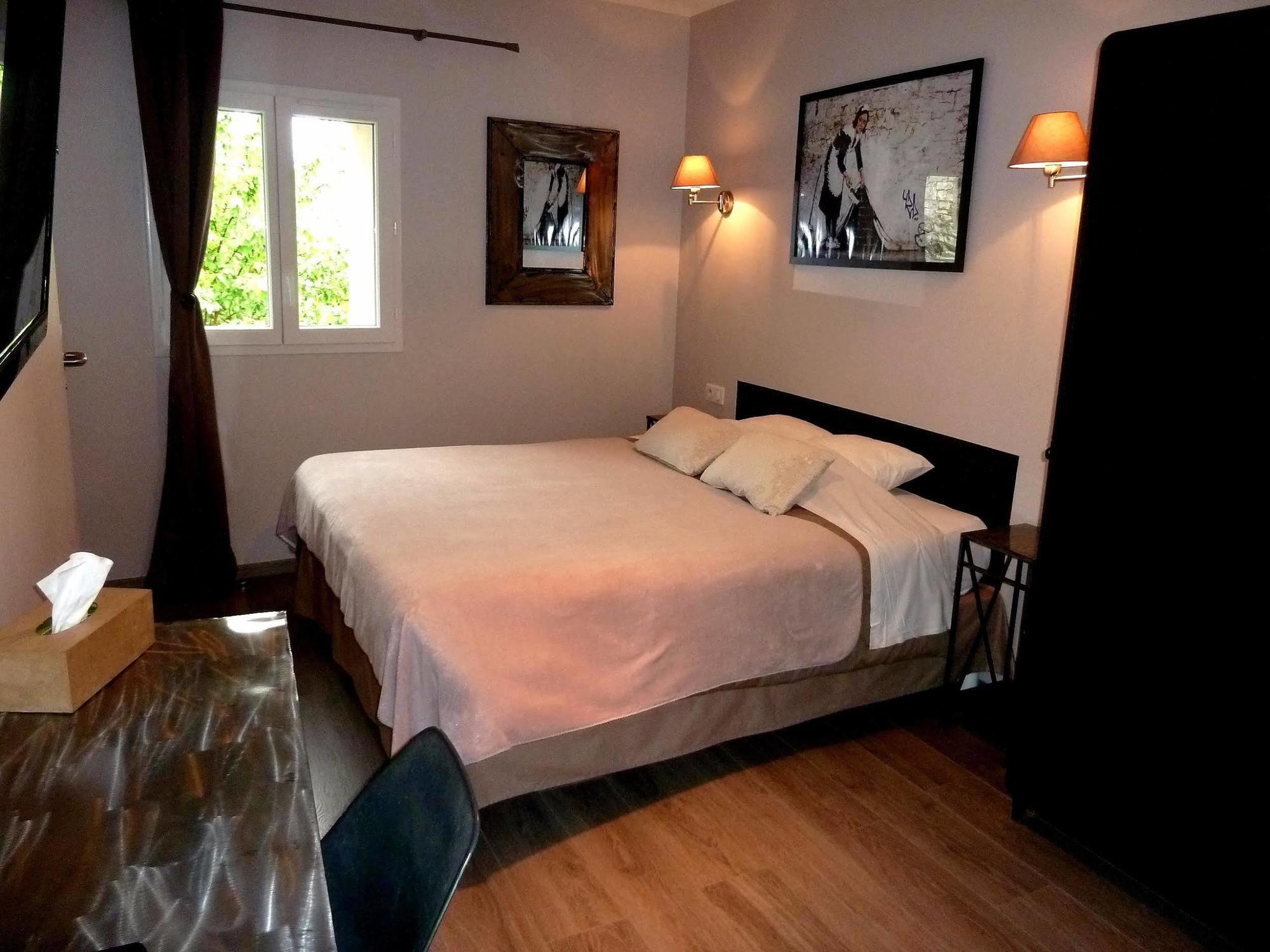 Auberge Du Vieux Lanas Logis Hotel Restaurant Zewnętrze zdjęcie