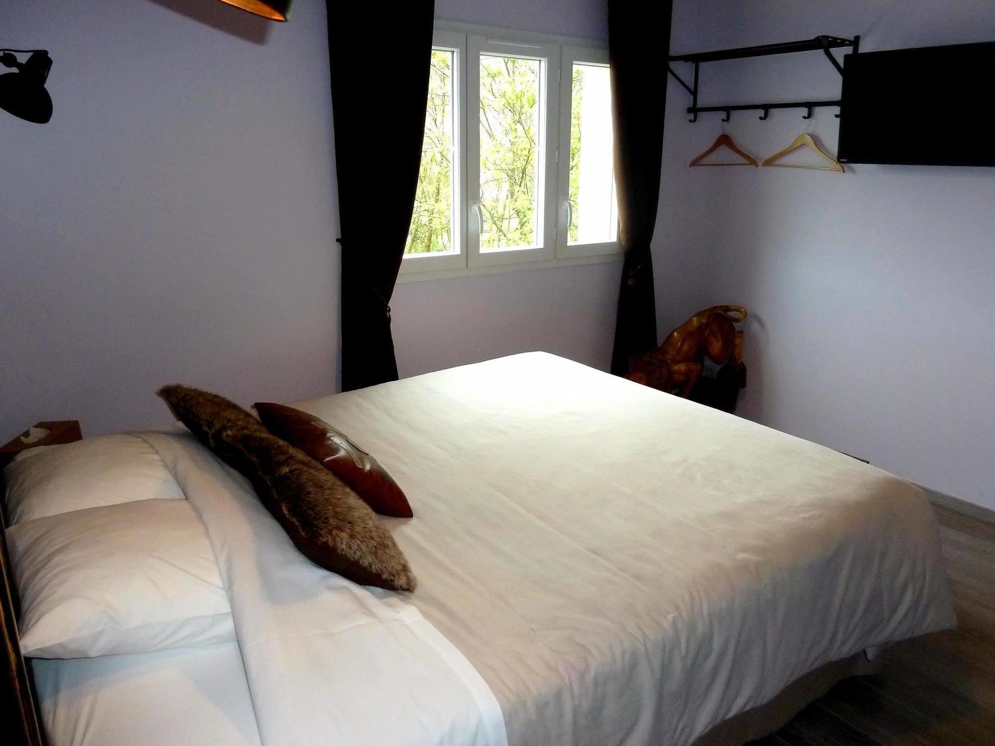 Auberge Du Vieux Lanas Logis Hotel Restaurant Zewnętrze zdjęcie